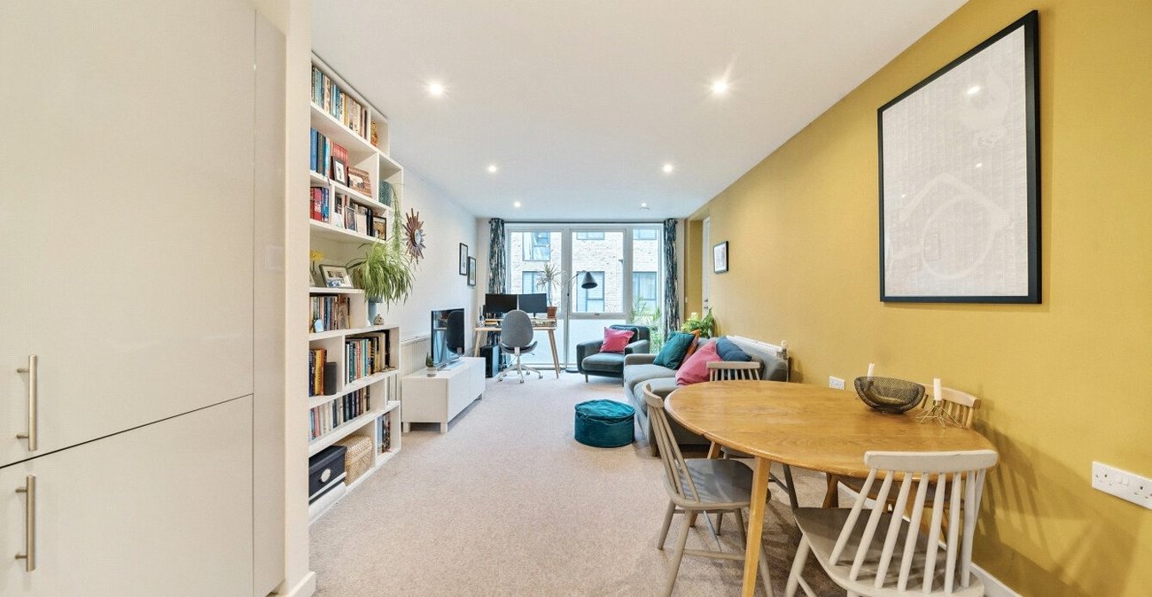 1 bedroom property for sale in London | Robinson Jackson