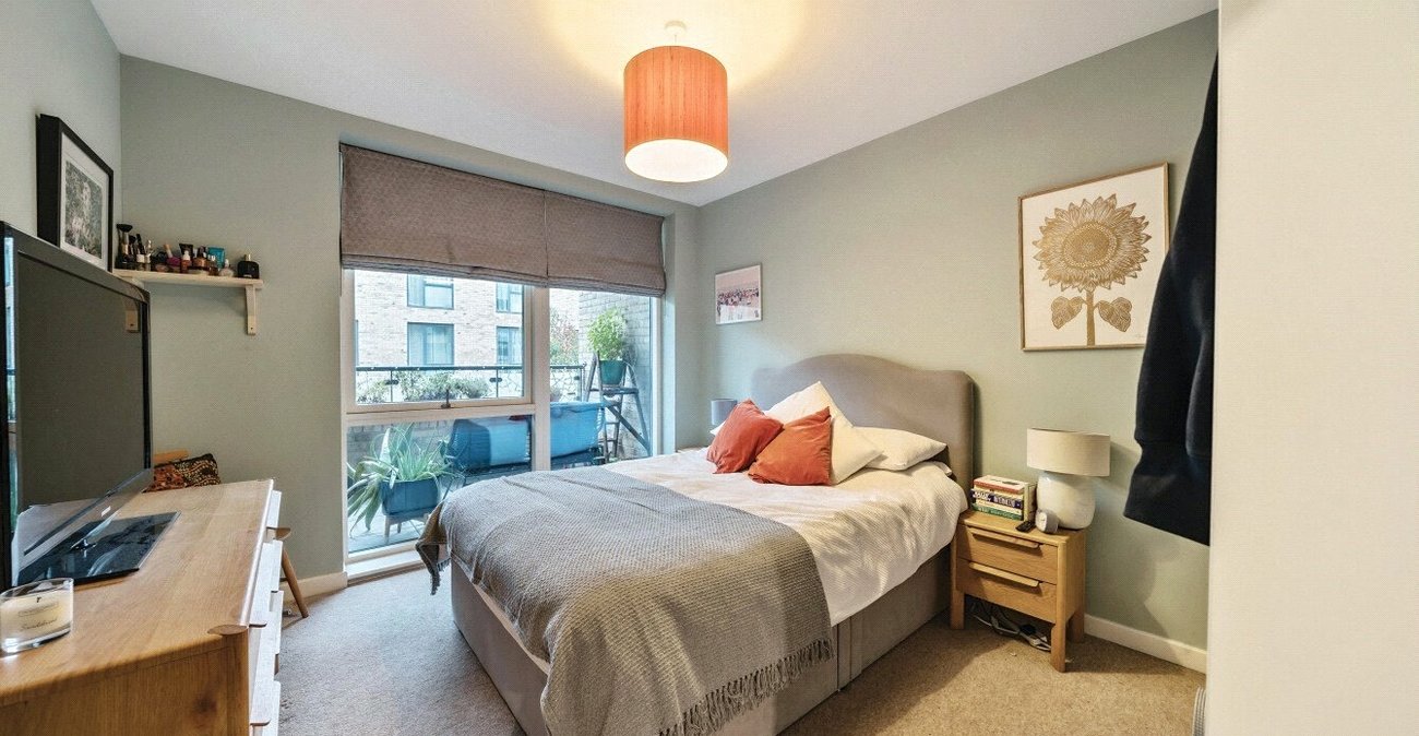 1 bedroom property for sale in London | Robinson Jackson