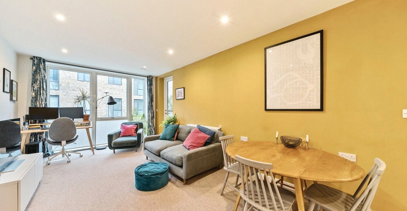 1 bedroom property for sale in London | Robinson Jackson