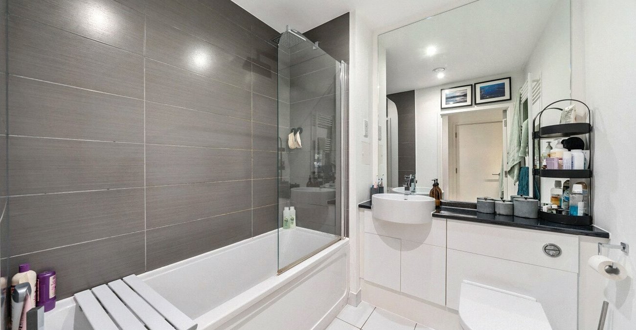 1 bedroom property for sale in London | Robinson Jackson