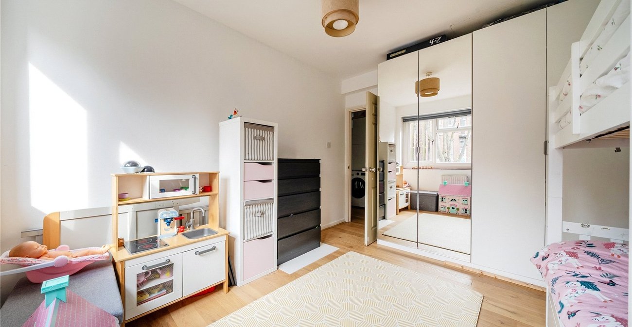 3 bedroom property for sale in 8 Crystal Palace Park Road | Robinson Jackson