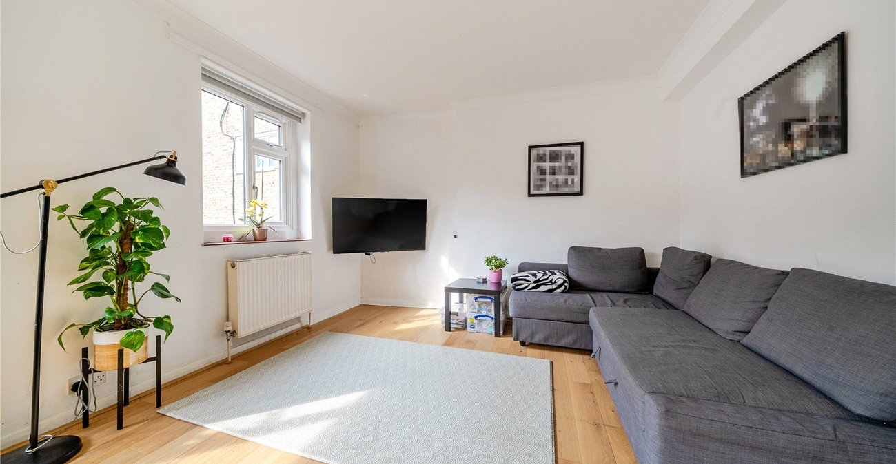 3 bedroom property for sale in 8 Crystal Palace Park Road | Robinson Jackson