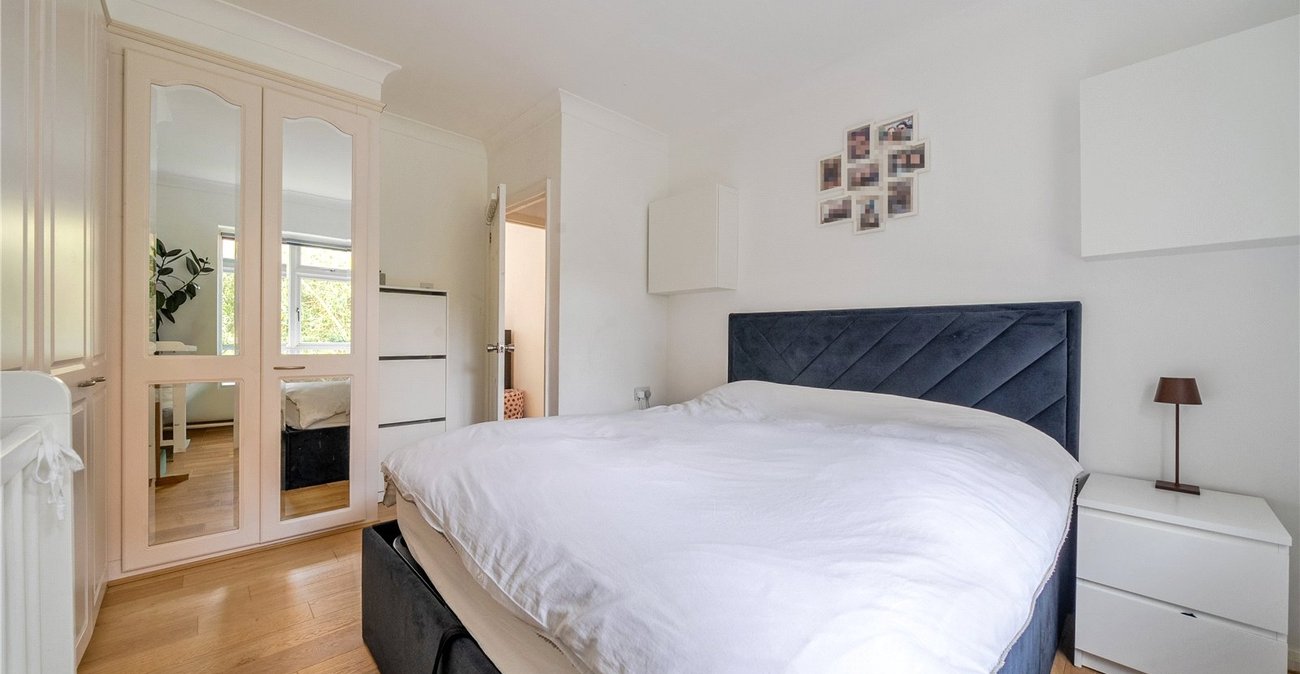 3 bedroom property for sale in 8 Crystal Palace Park Road | Robinson Jackson