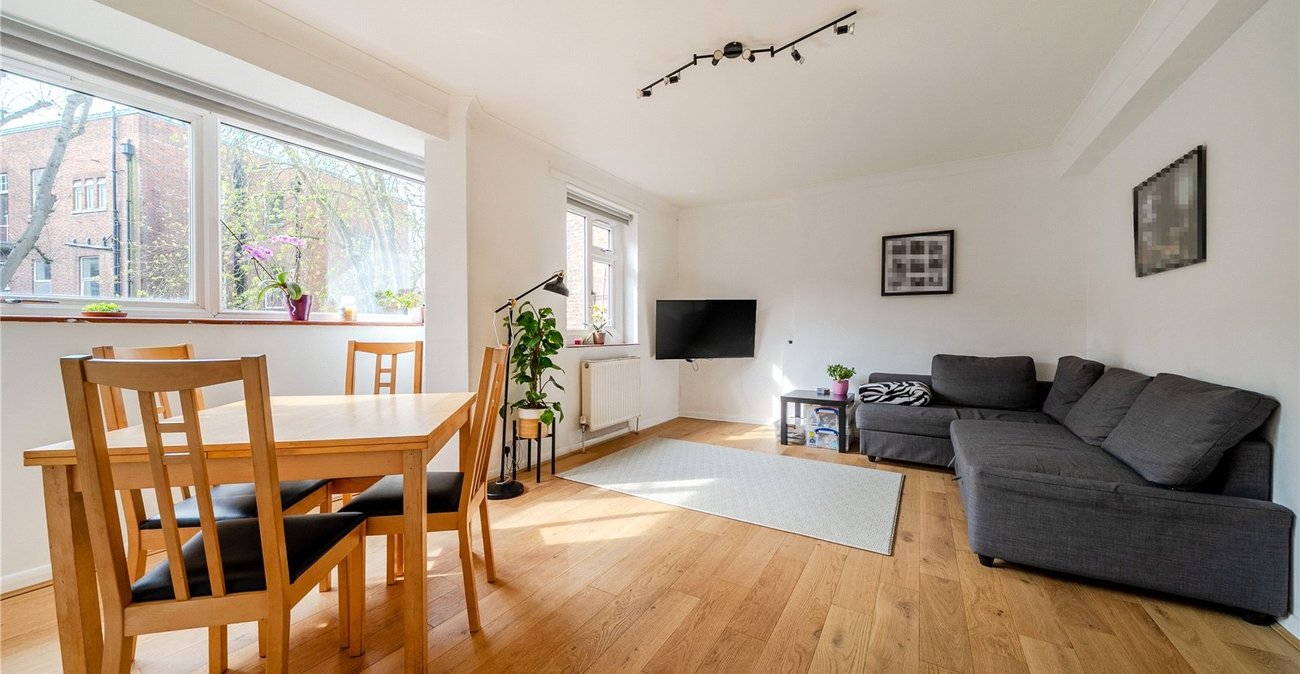 3 bedroom property for sale in 8 Crystal Palace Park Road | Robinson Jackson