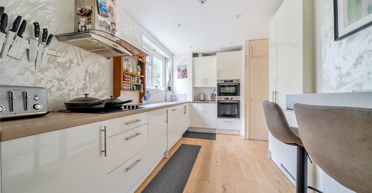 3 bedroom property for sale in 8 Crystal Palace Park Road | Robinson Jackson