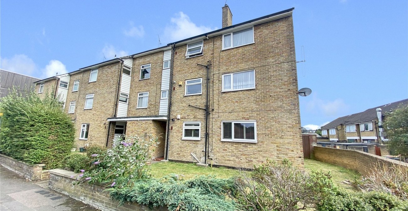 2 bedroom property for sale in Sidcup | Robinson Jackson