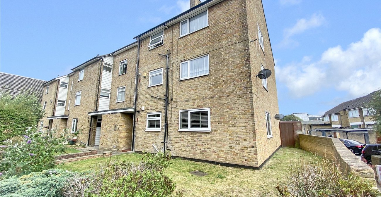 2 bedroom property for sale in Sidcup | Robinson Jackson