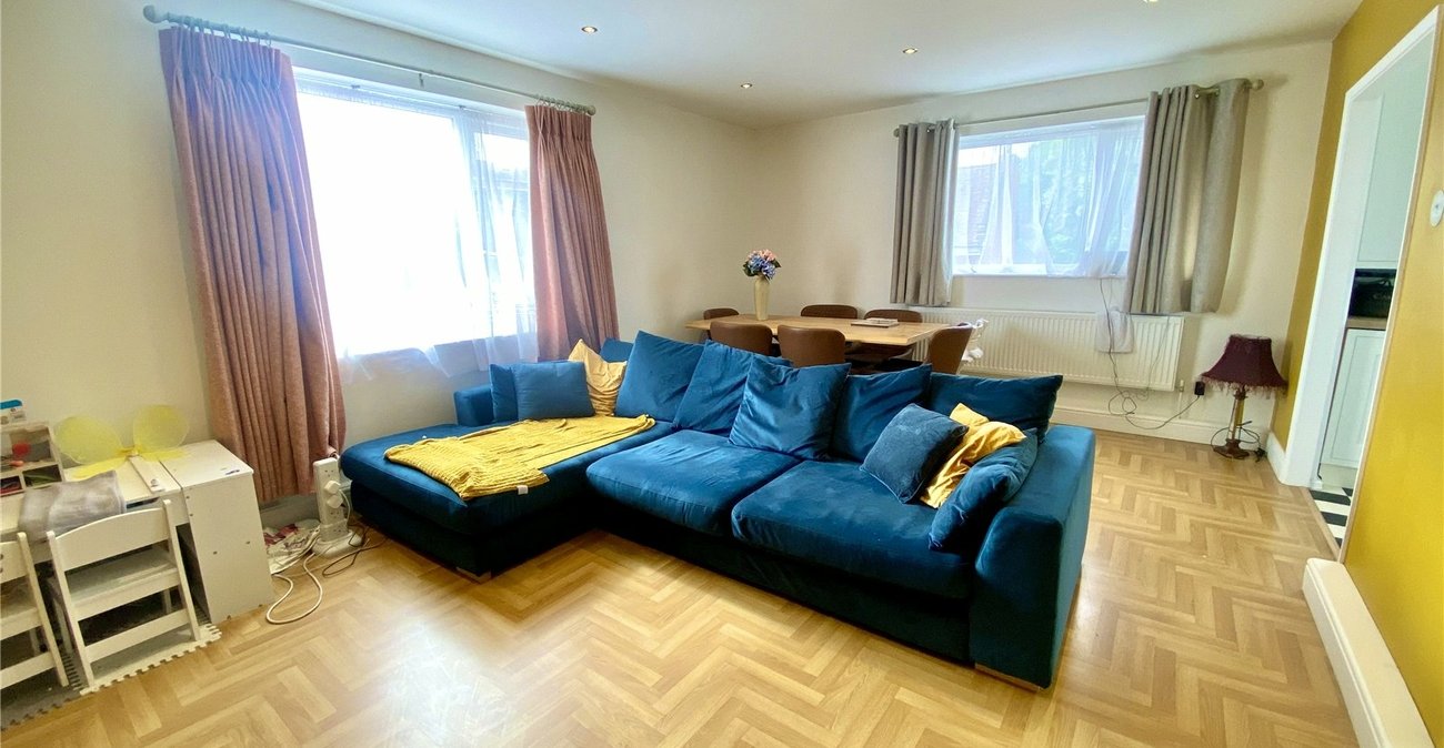 2 bedroom property for sale in Sidcup | Robinson Jackson