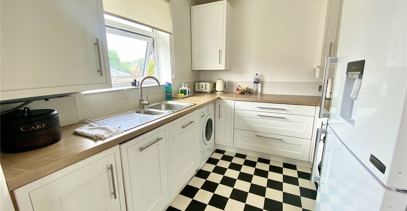 2 bedroom property for sale in Sidcup | Robinson Jackson