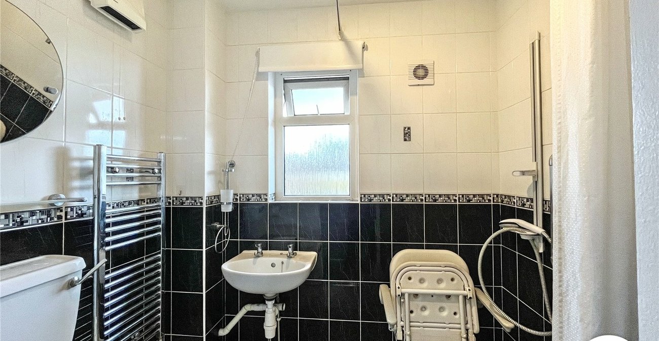 3 bedroom house for sale in Sittingbourne | Robinson Michael & Jackson