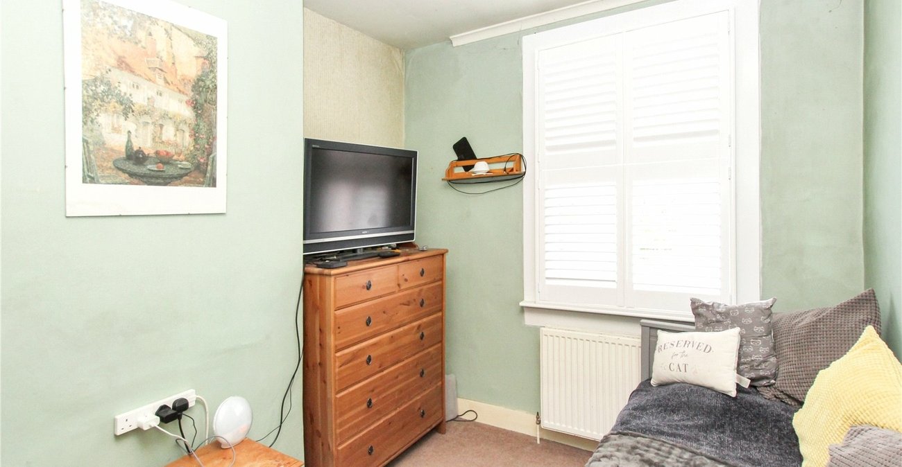 2 bedroom house for sale in Shooters Hill | Robinson Jackson