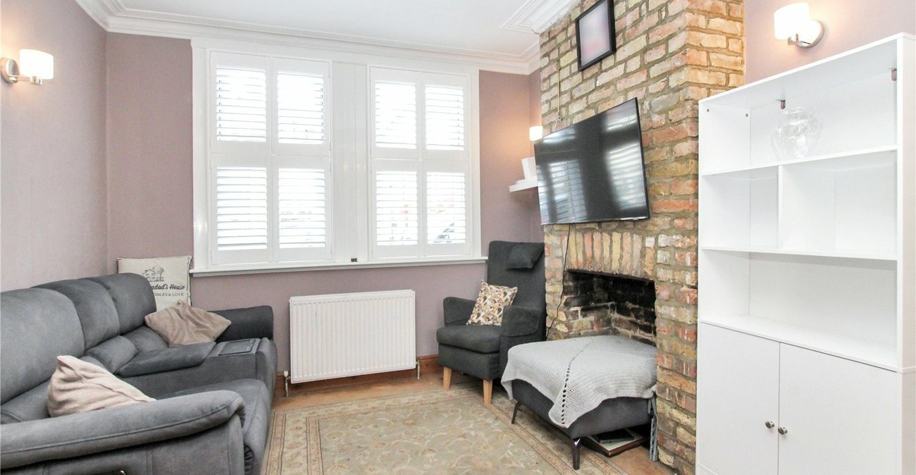 2 bedroom house for sale in Shooters Hill | Robinson Jackson