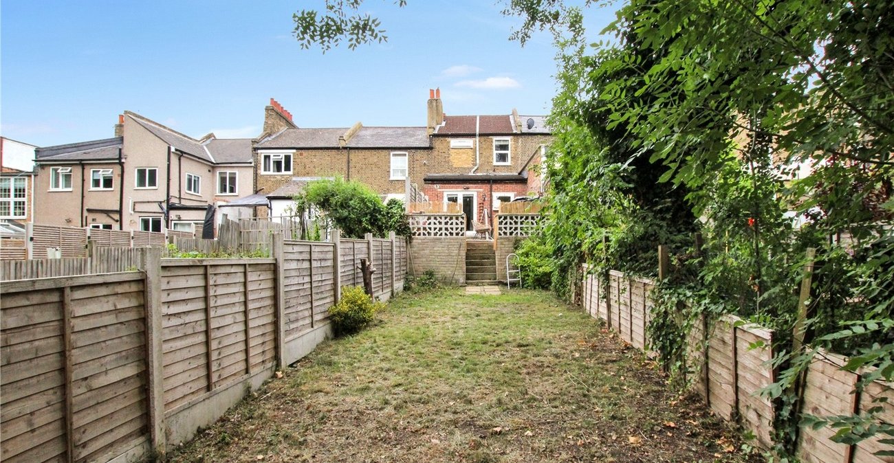 2 bedroom house for sale in Shooters Hill | Robinson Jackson