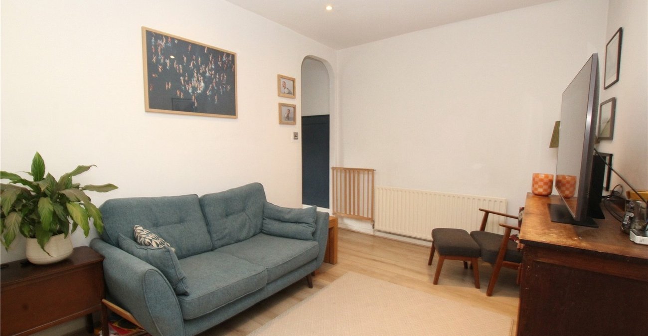 2 bedroom house for sale in Shooters Hill | Robinson Jackson