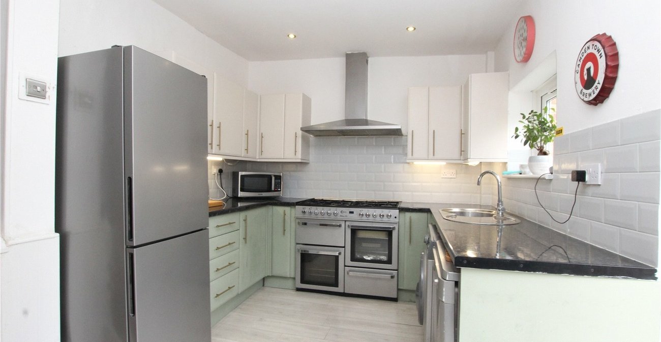 2 bedroom house for sale in Shooters Hill | Robinson Jackson