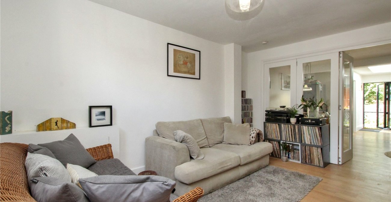 2 bedroom house for sale in Shooters Hill | Robinson Jackson