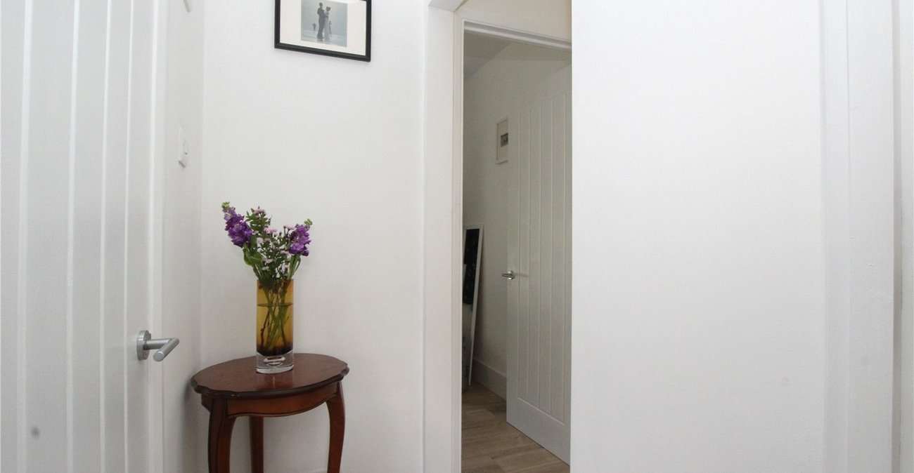 2 bedroom house for sale in Shooters Hill | Robinson Jackson