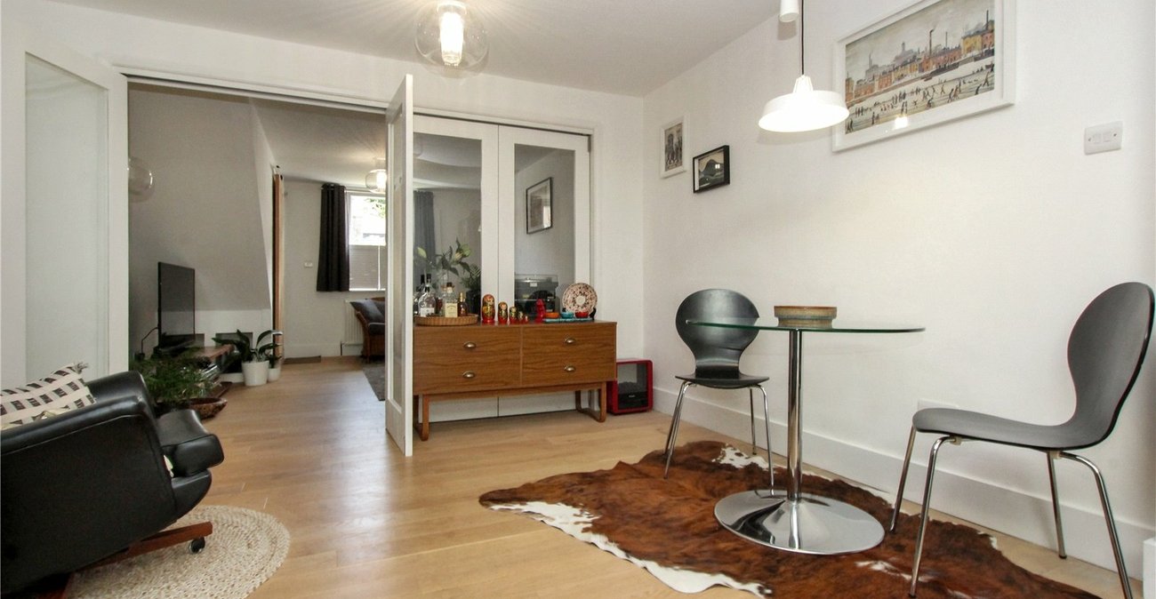 2 bedroom house for sale in Shooters Hill | Robinson Jackson