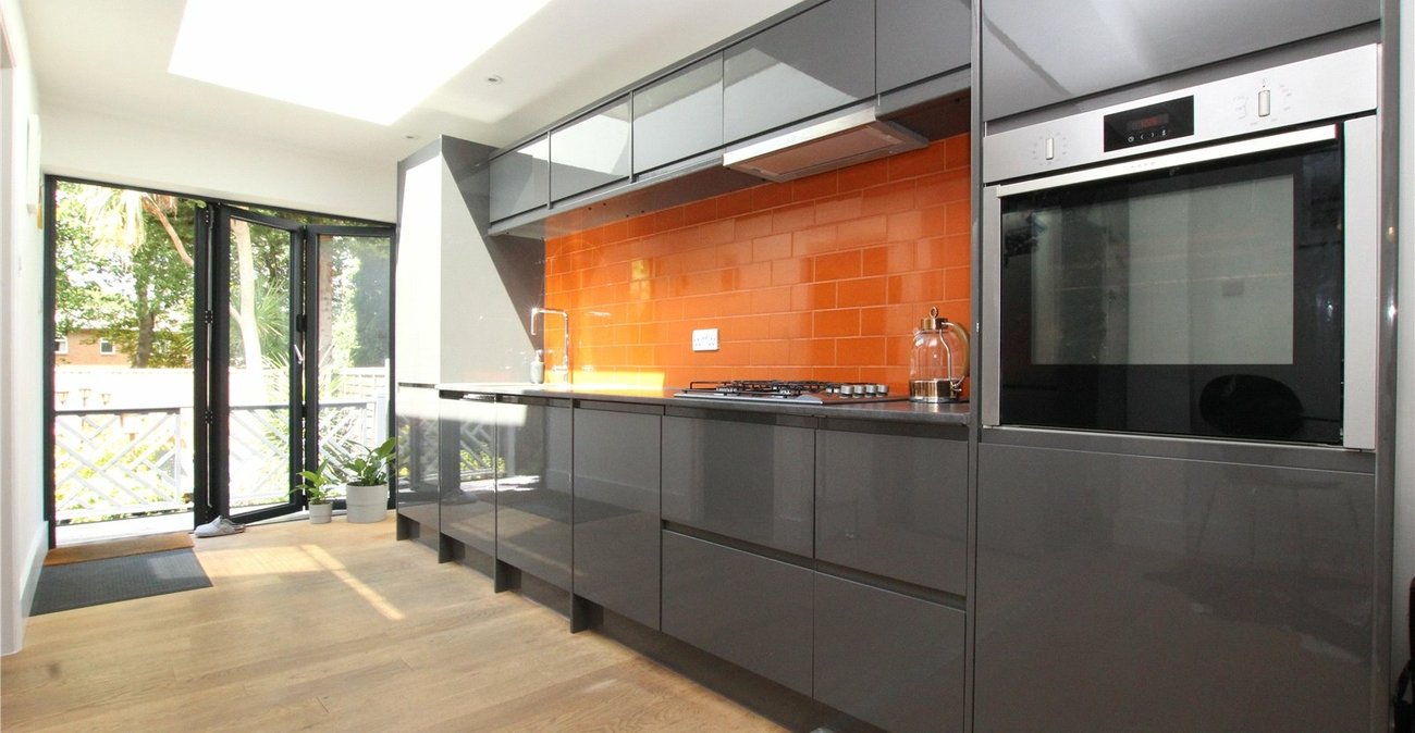 2 bedroom house for sale in Shooters Hill | Robinson Jackson