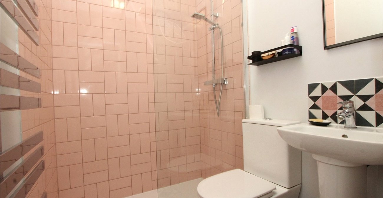 2 bedroom house for sale in Shooters Hill | Robinson Jackson