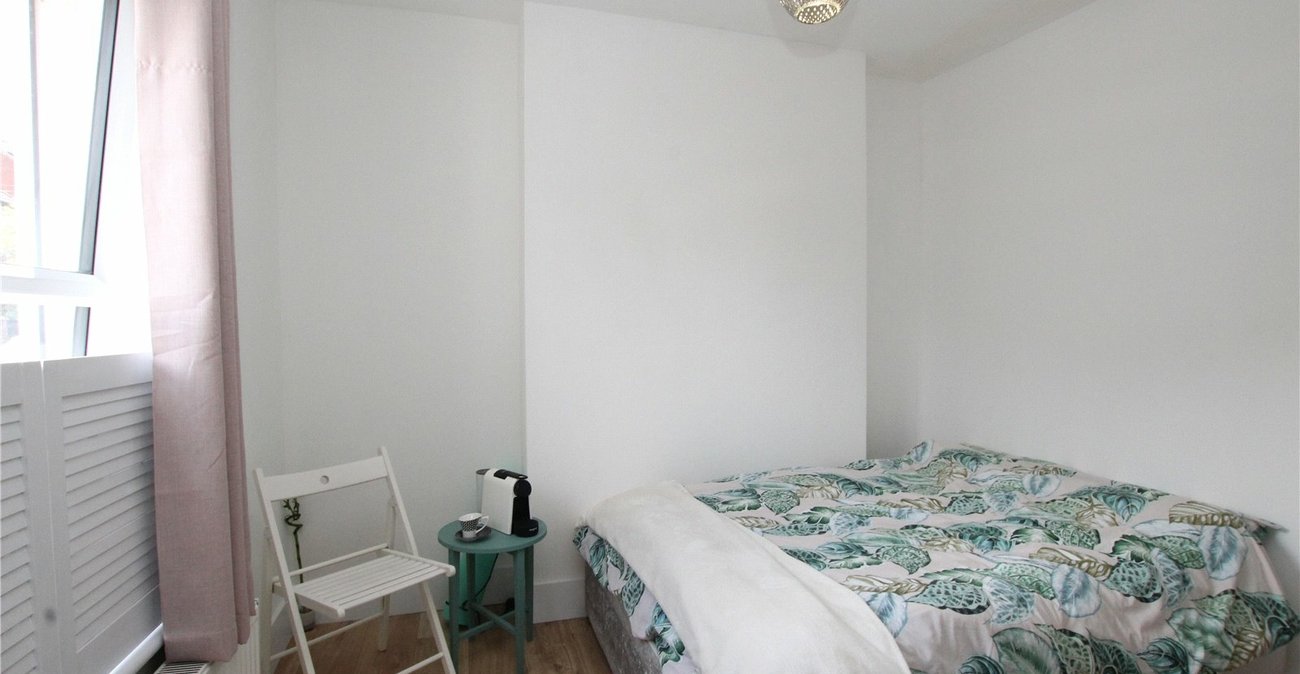 2 bedroom house for sale in Shooters Hill | Robinson Jackson