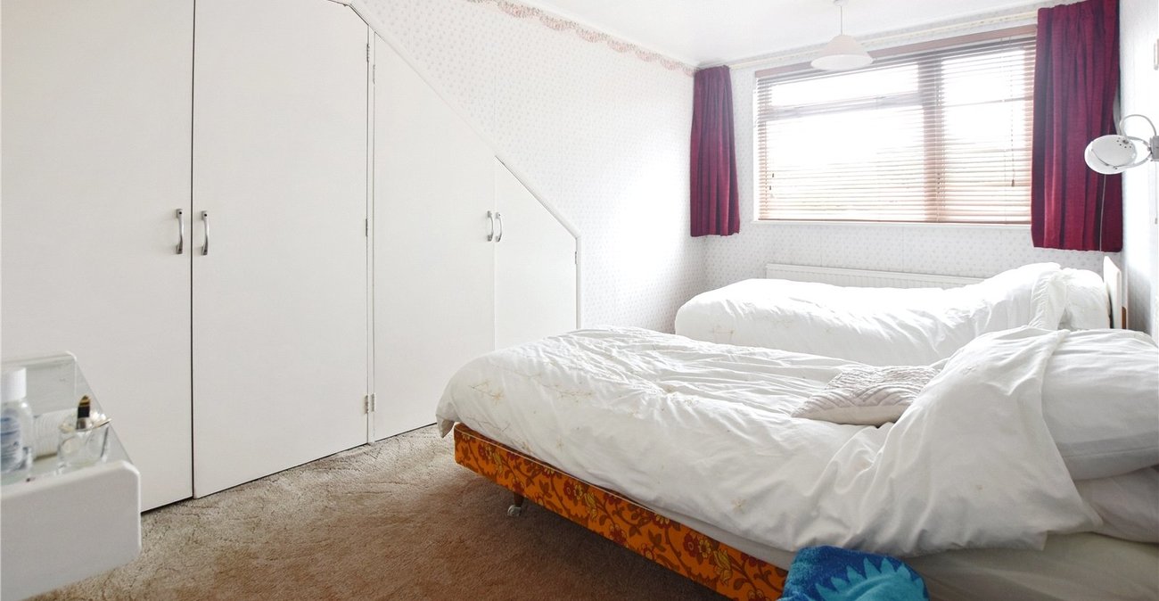 3 bedroom bungalow for sale in Joydens Wood | Robinson Jackson