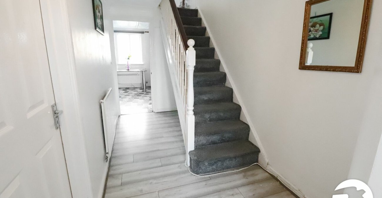 4 bedroom property for sale in London | Robinson Jackson