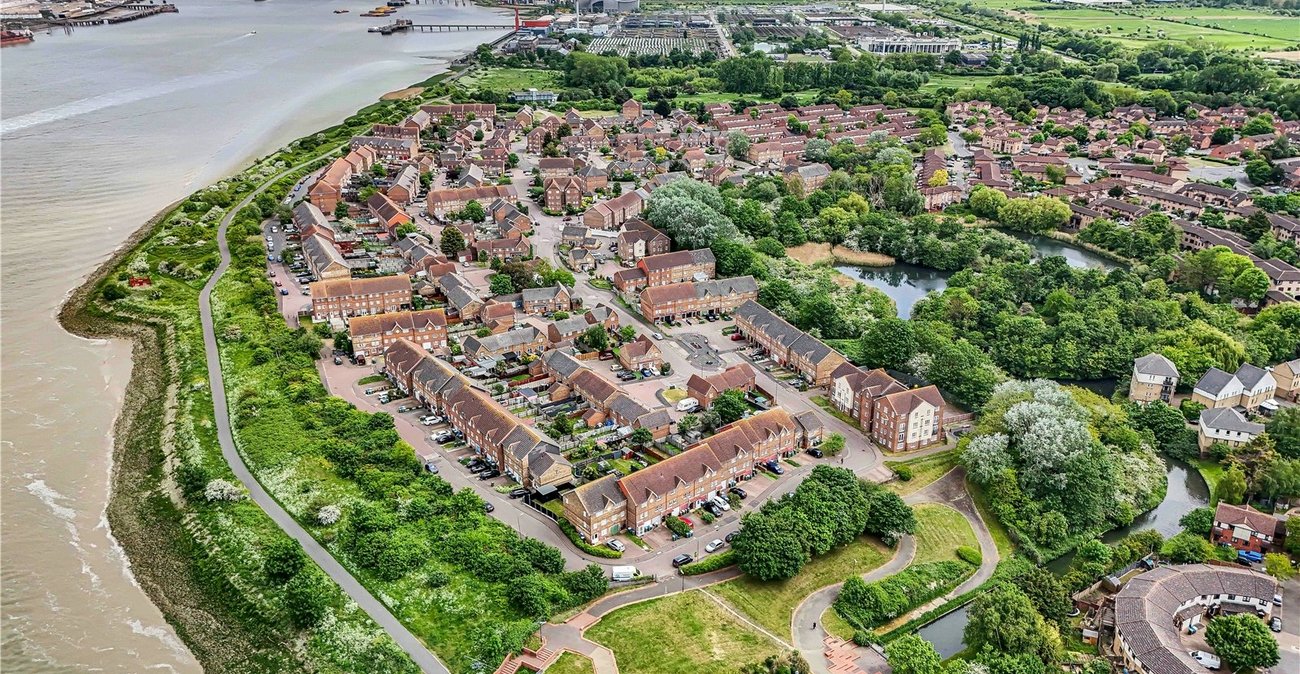 4 bedroom property for sale in London | Robinson Jackson