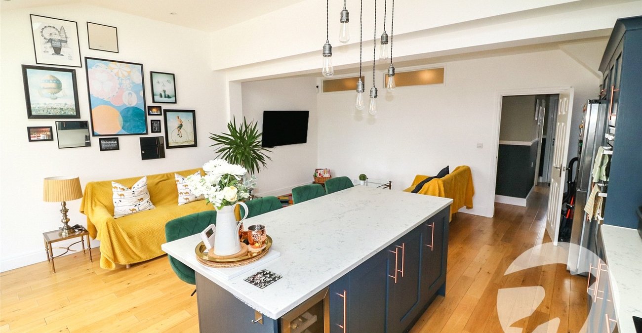 3 bedroom house for sale in Erith | Robinson Jackson