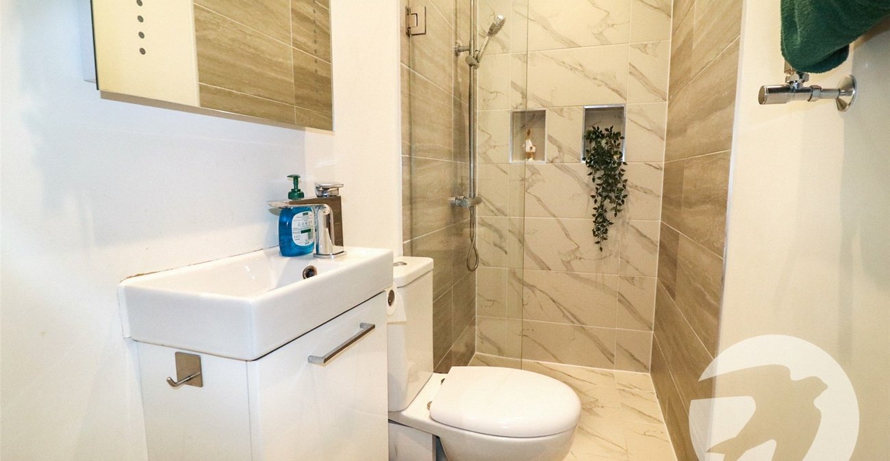 3 bedroom house for sale in Erith | Robinson Jackson