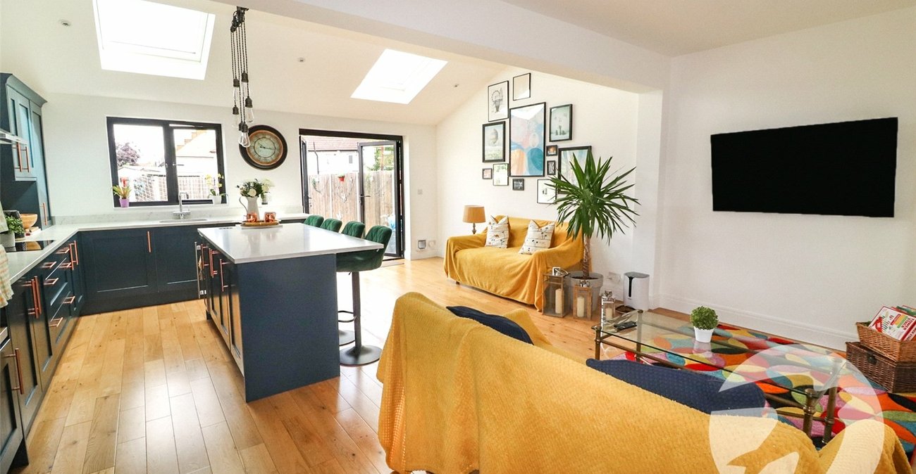 3 bedroom house for sale in Erith | Robinson Jackson