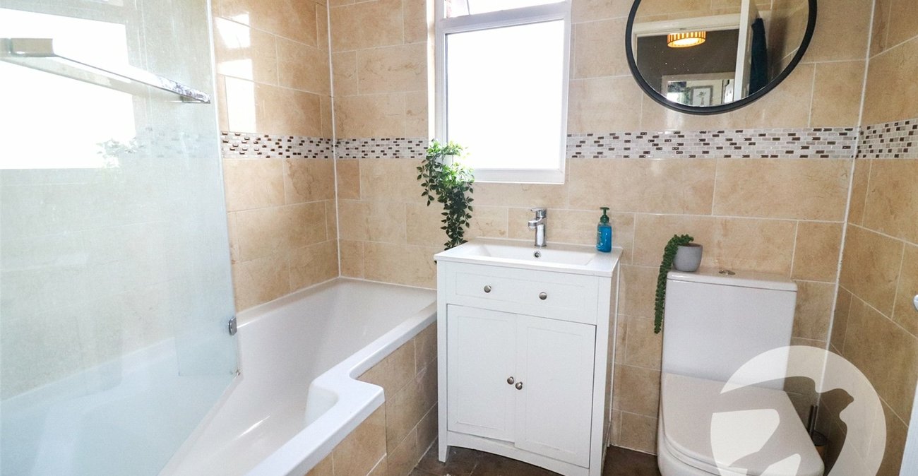 3 bedroom house for sale in Erith | Robinson Jackson