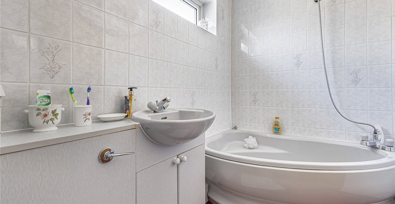 3 bedroom house for sale in Rochester | Robinson Michael & Jackson