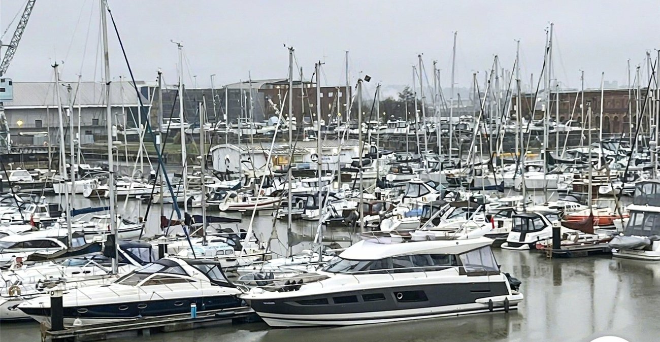 1 bedroom property for sale in St. Marys Island | Robinson Michael & Jackson