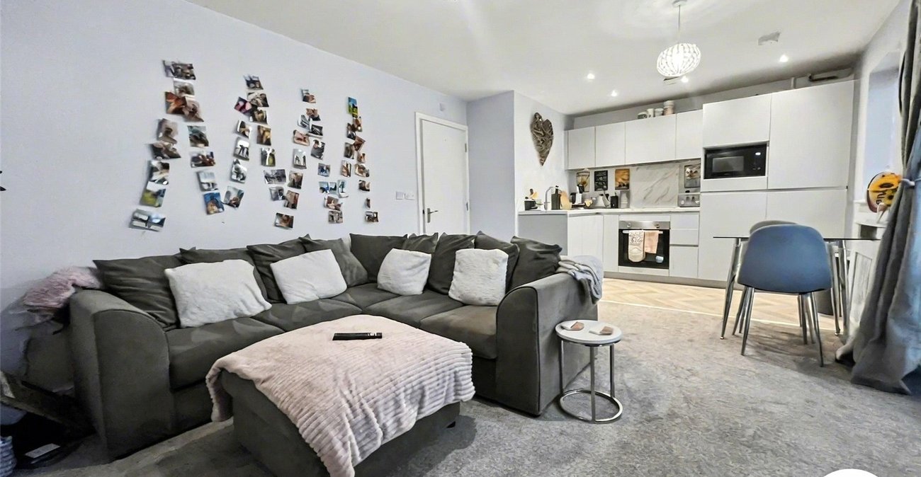 1 bedroom property for sale in St. Marys Island | Robinson Michael & Jackson