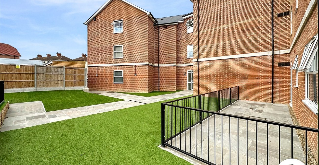 2 bedroom property for sale in Chatham | Robinson Michael & Jackson