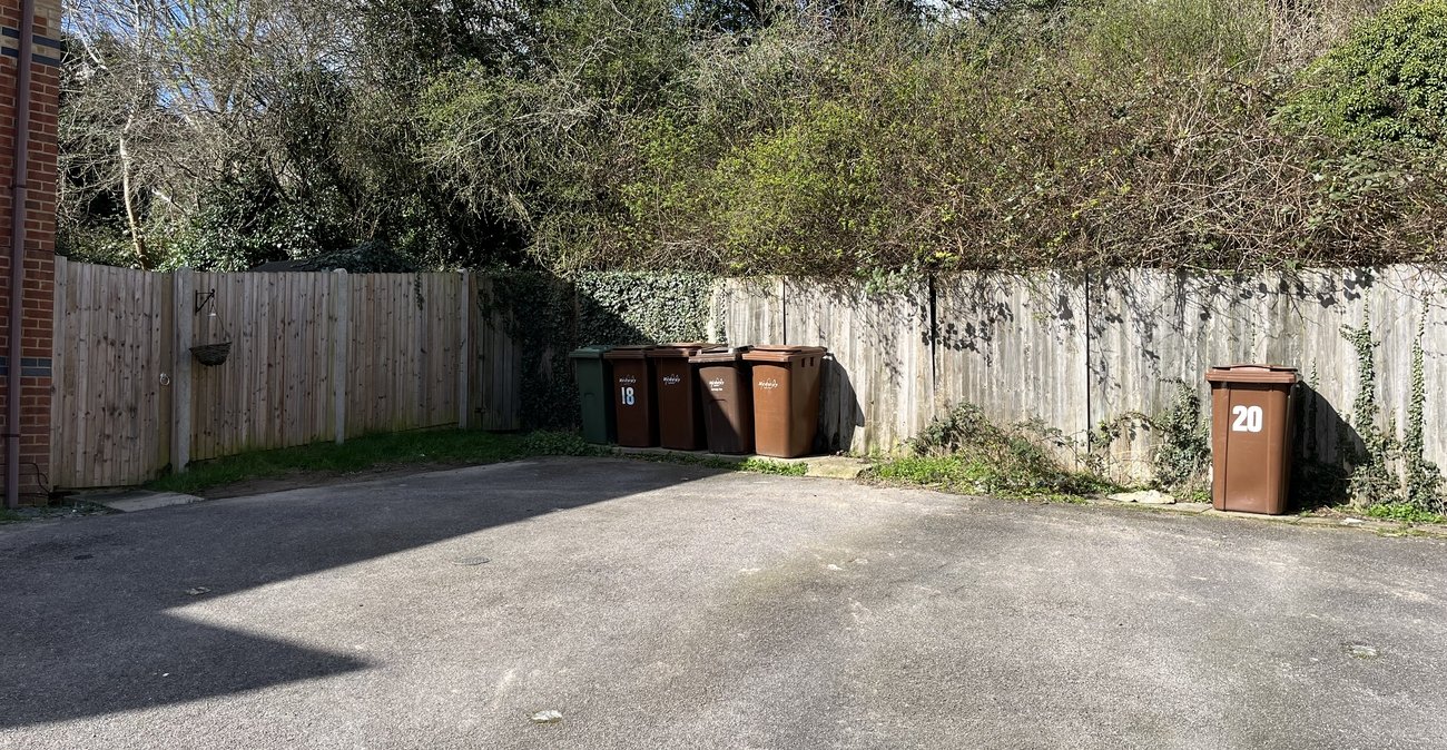 2 bedroom house for sale in Walderslade | Robinson Michael & Jackson