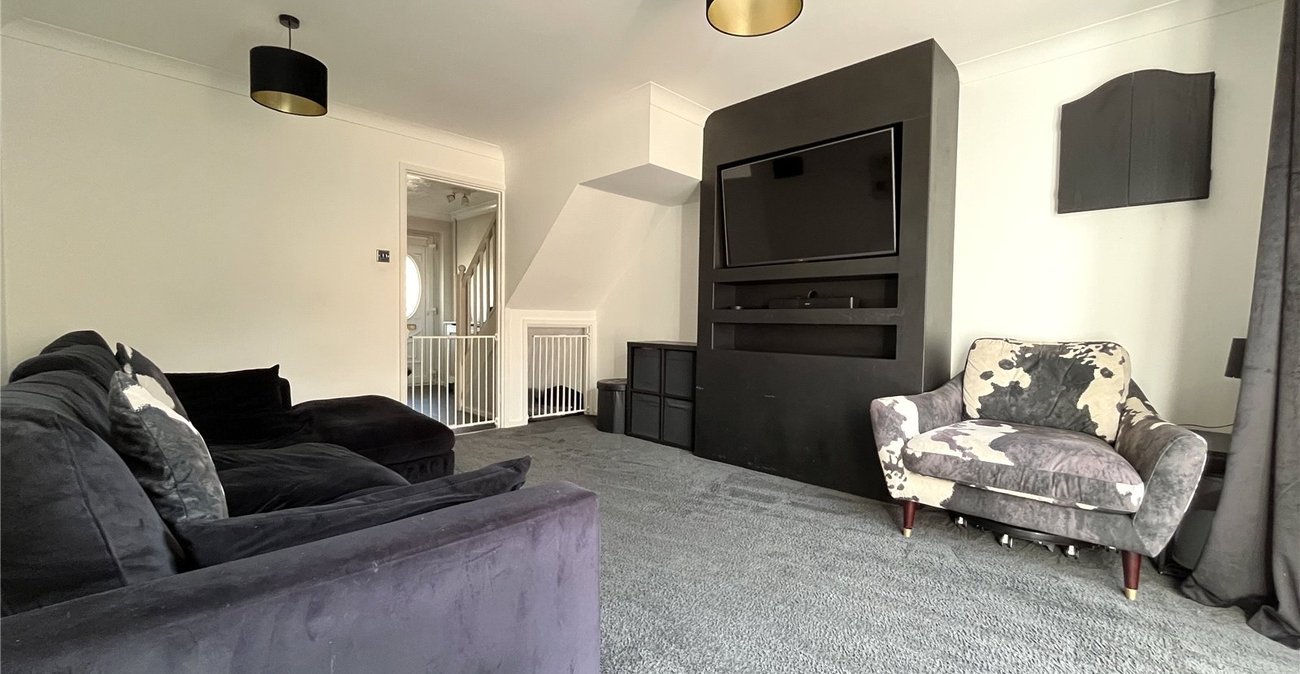 2 bedroom house for sale in Walderslade | Robinson Michael & Jackson