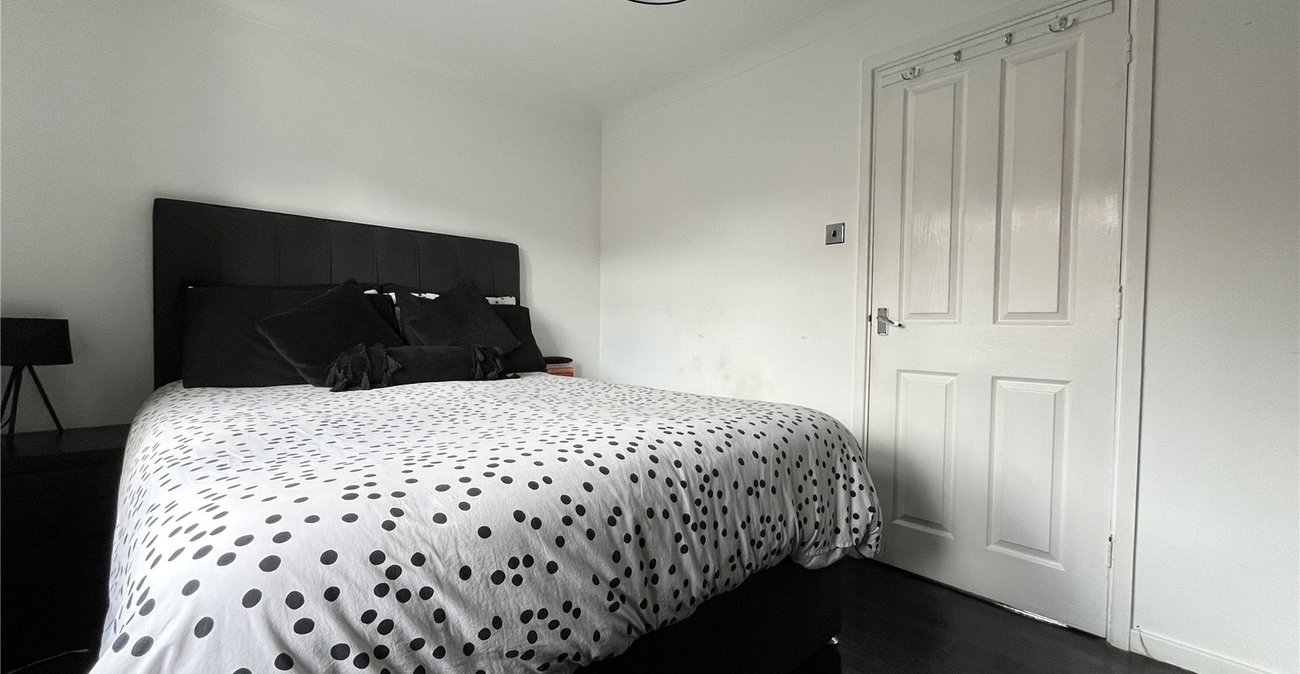 2 bedroom house for sale in Walderslade | Robinson Michael & Jackson