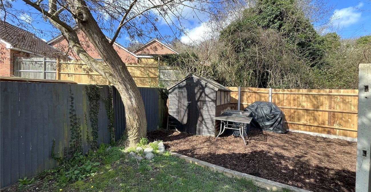 2 bedroom house for sale in Walderslade | Robinson Michael & Jackson