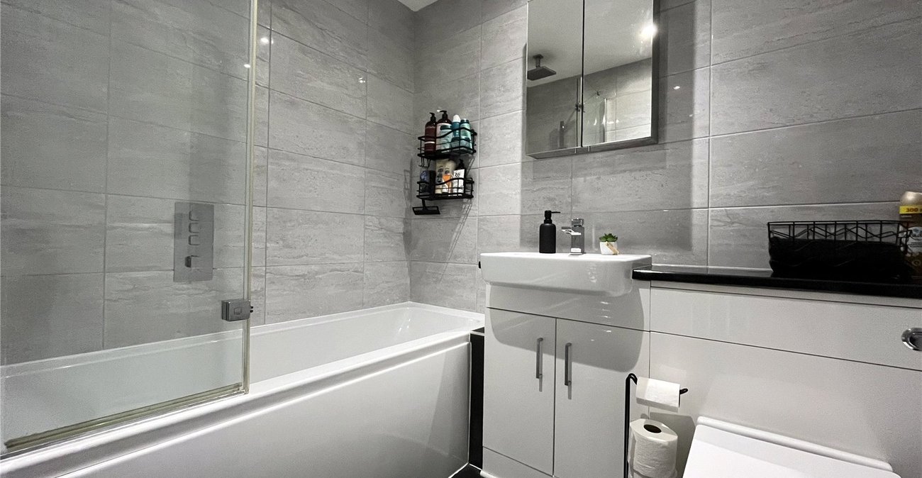 2 bedroom house for sale in Walderslade | Robinson Michael & Jackson