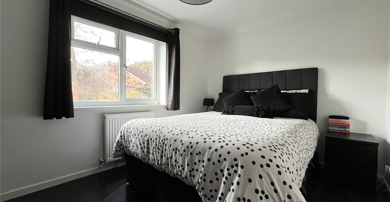 2 bedroom house for sale in Walderslade | Robinson Michael & Jackson