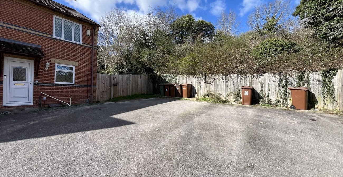 2 bedroom house for sale in Walderslade | Robinson Michael & Jackson