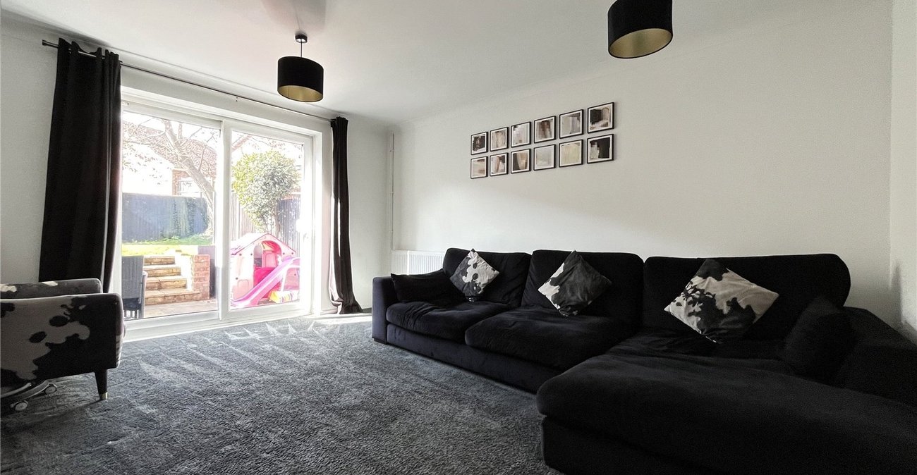 2 bedroom house for sale in Walderslade | Robinson Michael & Jackson