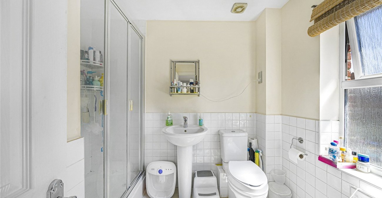 3 bedroom house for sale in Greenhithe | Robinson Jackson