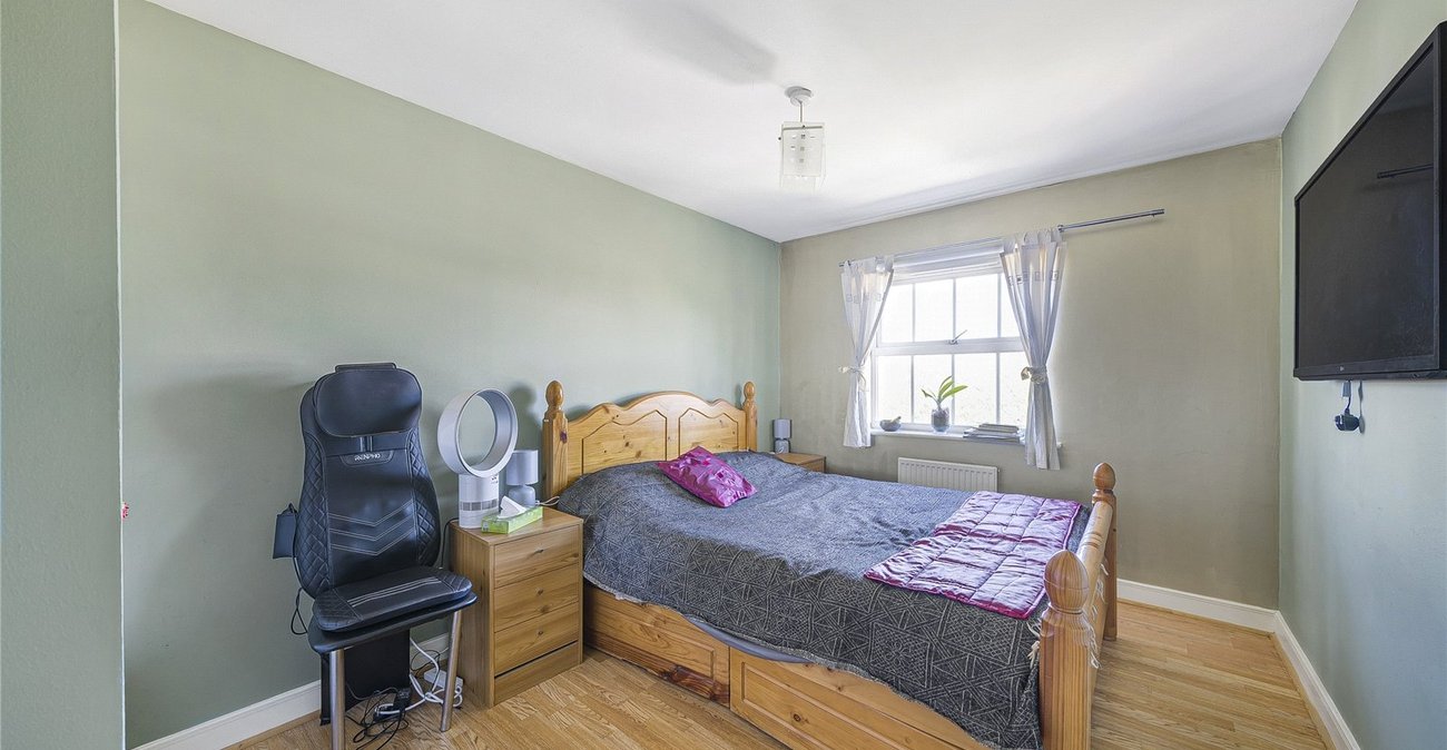 3 bedroom house for sale in Greenhithe | Robinson Jackson