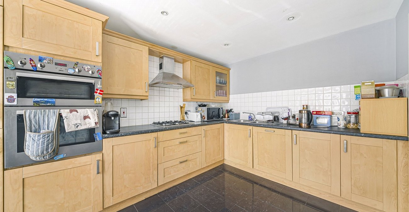 3 bedroom house for sale in Greenhithe | Robinson Jackson