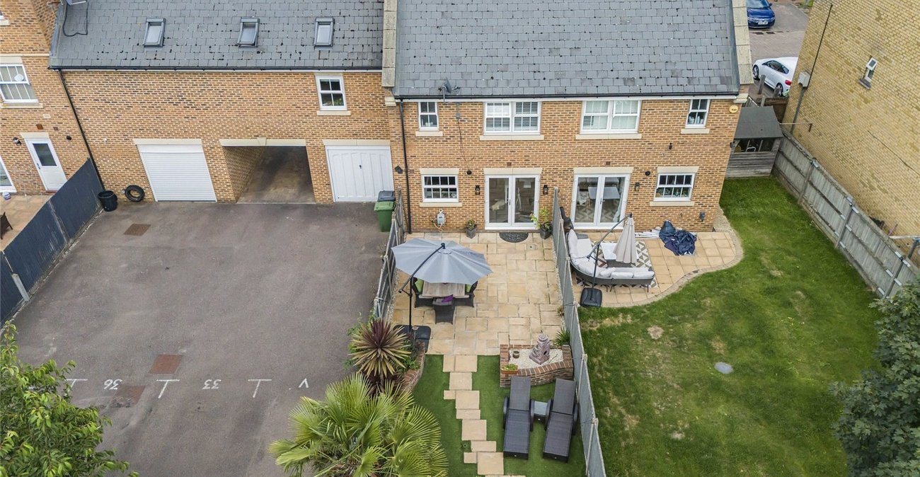 3 bedroom house for sale in Greenhithe | Robinson Jackson