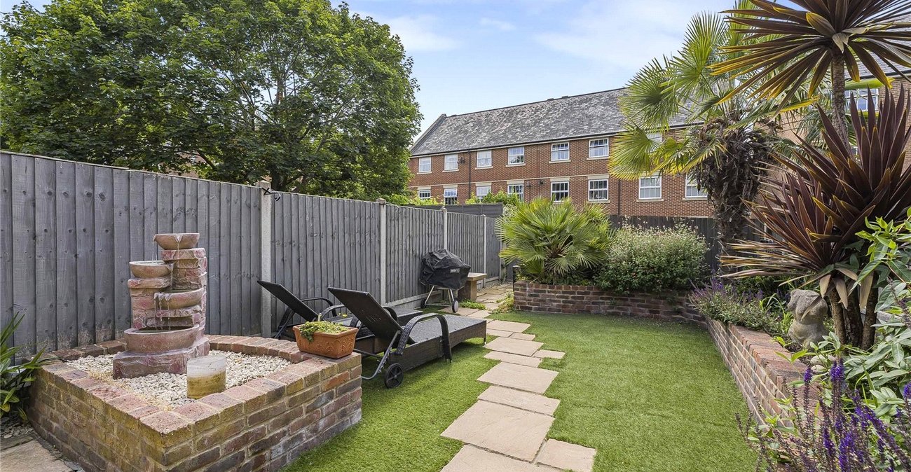 3 bedroom house for sale in Greenhithe | Robinson Jackson