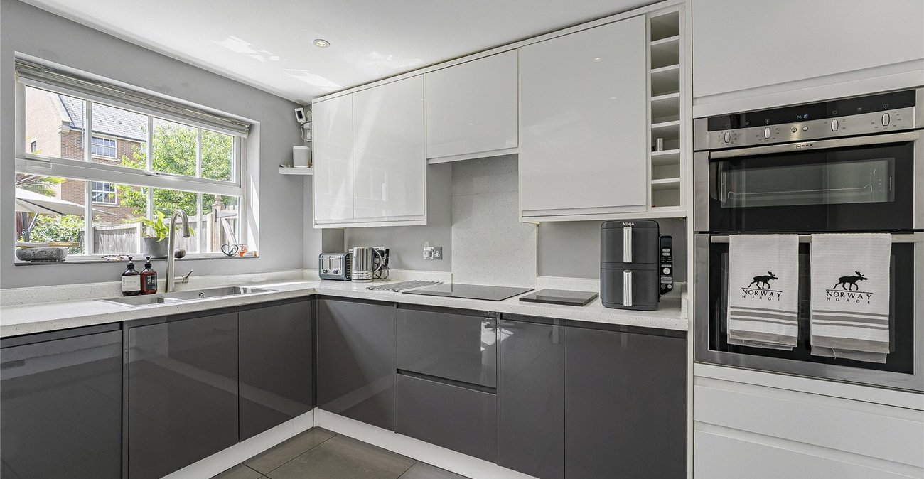 3 bedroom house for sale in Greenhithe | Robinson Jackson